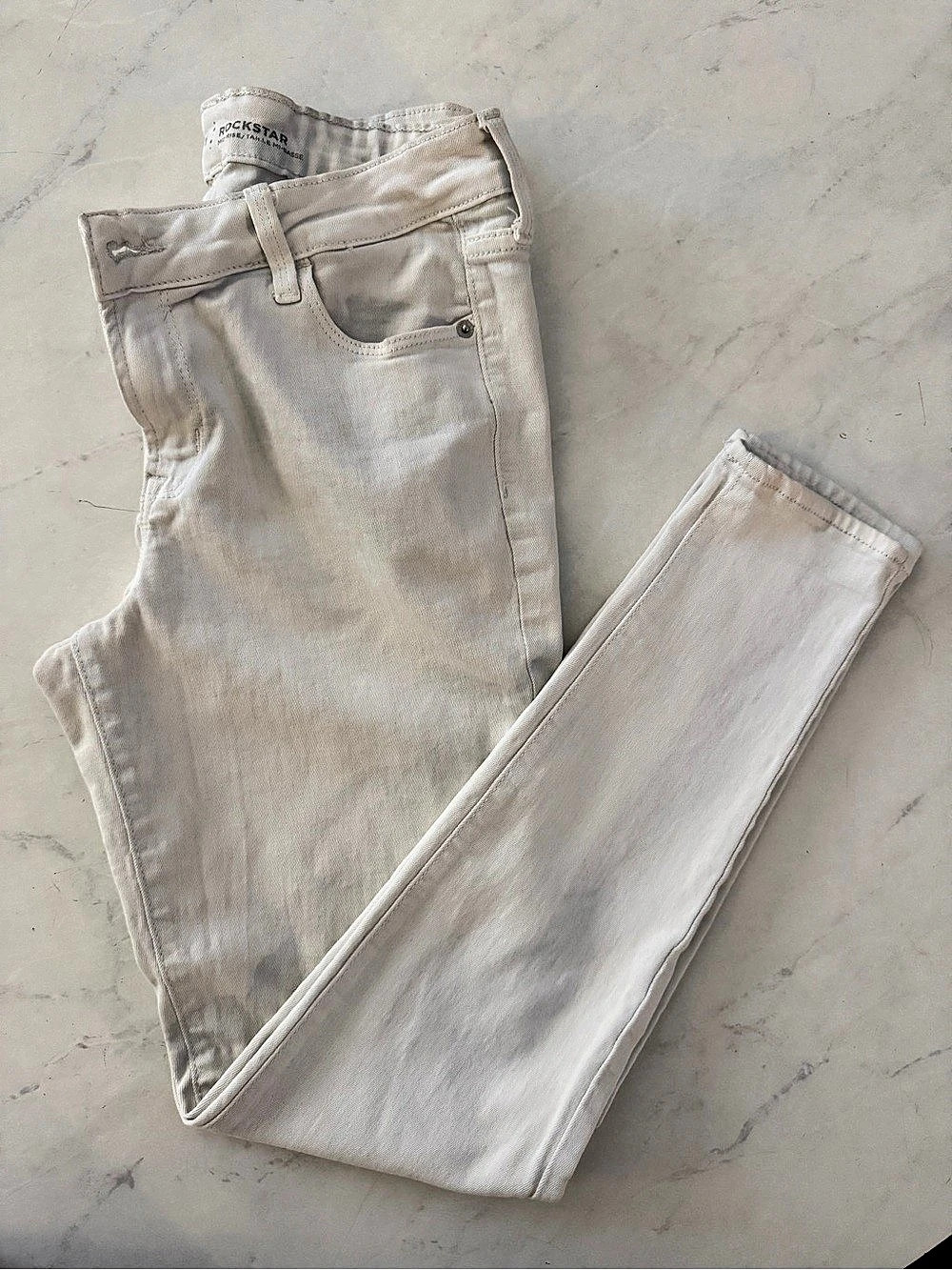 Old Navy Rockstar Skinny Jeans in White Size 6